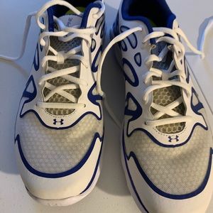 Under Armour gym shoe. Size 14